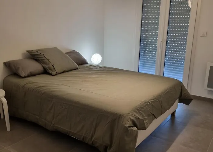 Napoland T2 Recent Ajaccio (Corsica)